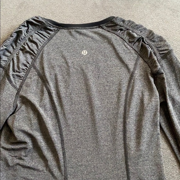 Lululemon grey long sleeve with detail - Picture 4 of 4